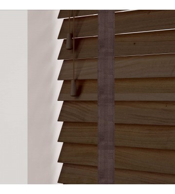 Деревянные жалюзи цвет Walnut 50 мм, декоративная лесенка